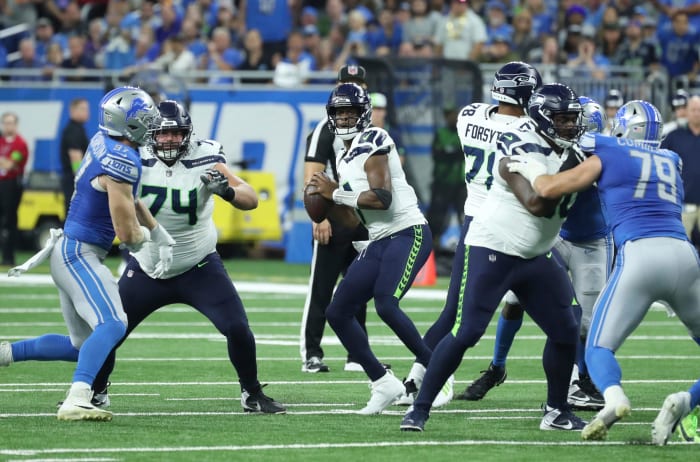 Seattle Seahawks quarterback Geno Smith (7) looks to pass against the Detroit Lions during first half action Sunday, Sept.17 2023